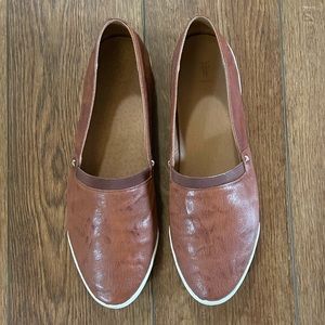 Frye Melanie Leather Slip-ons in Cognac